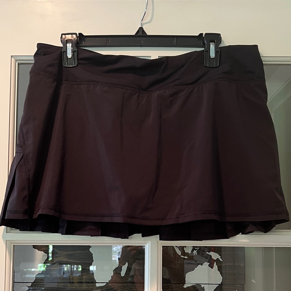 Lululemon Athletica black skirt